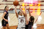 Mechanicsburg tops Red Land behind Alaina Sweet, Mia Masser