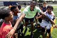 Micah Parsons gets mic’d up at 2nd annual Harrisburg youth football camp | video